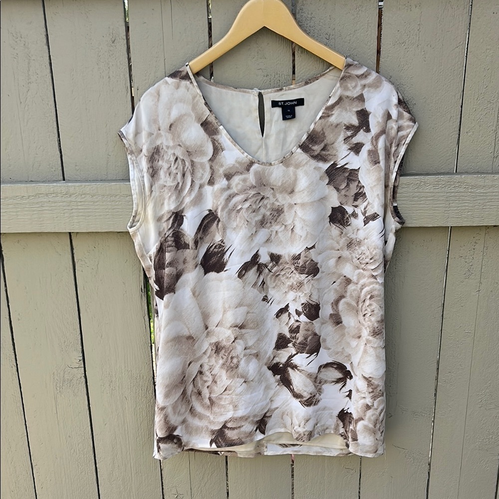 St. John Floral Silk Sleeveless Blouse Sz 10 Career Wear Officecore